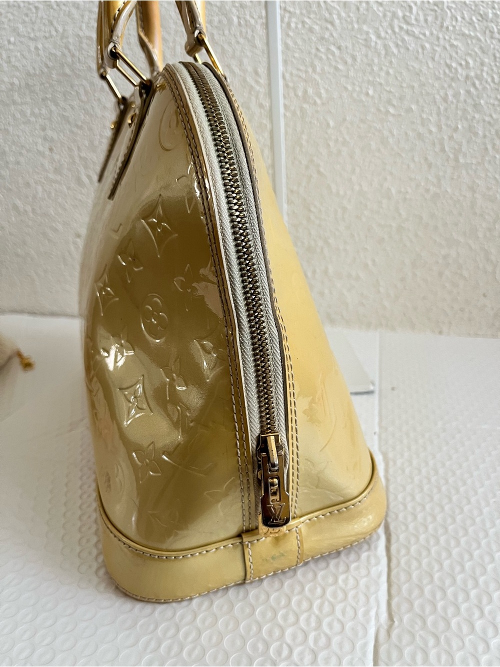 Louis vuitton Alma Vernis bag - Picture 3 of 15